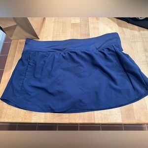 Title nine blue swim skirt size L, NWT